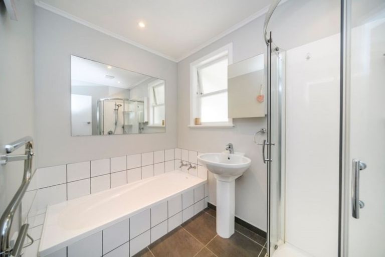 Photo of property in 53 Sutherland Crescent, Westbrook, Palmerston North, 4412