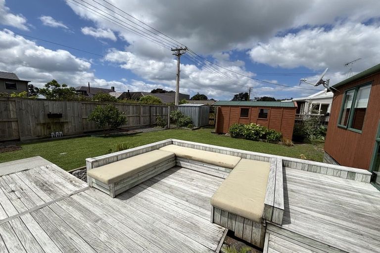 Photo of property in 19 Laurence Street, Manly, Whangaparaoa, 0930