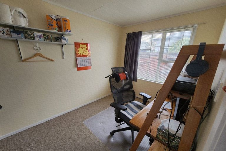 Photo of property in 2b Barbary Avenue, Kelston, Auckland, 0602