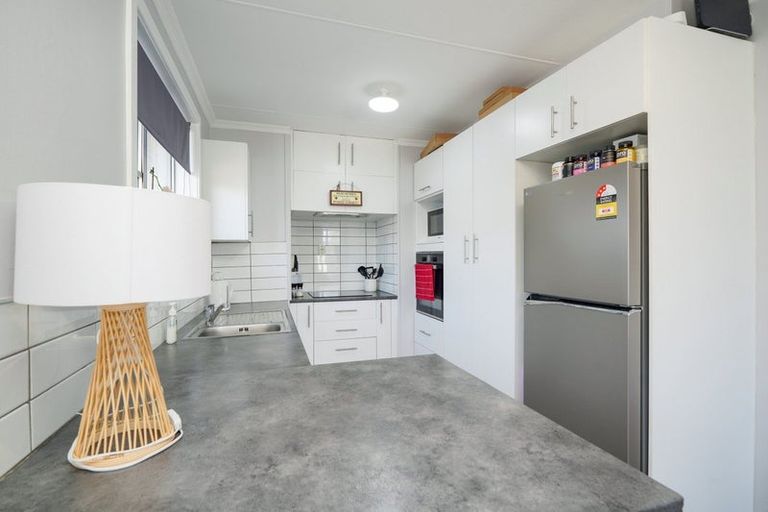 Photo of property in 75 Glenalmond Crescent, Rockdale, Invercargill, 9812