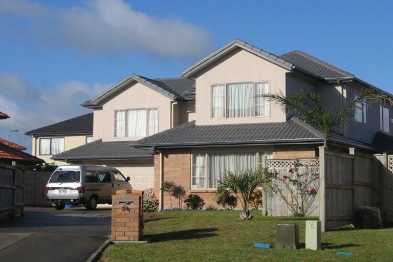Photo of property in 34 Thornbury Crescent, East Tamaki Heights, Auckland, 2016