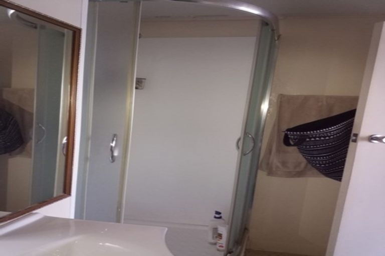 Photo of property in Churchill Flats, 213 The Terrace, Wellington Central, Wellington, 6011