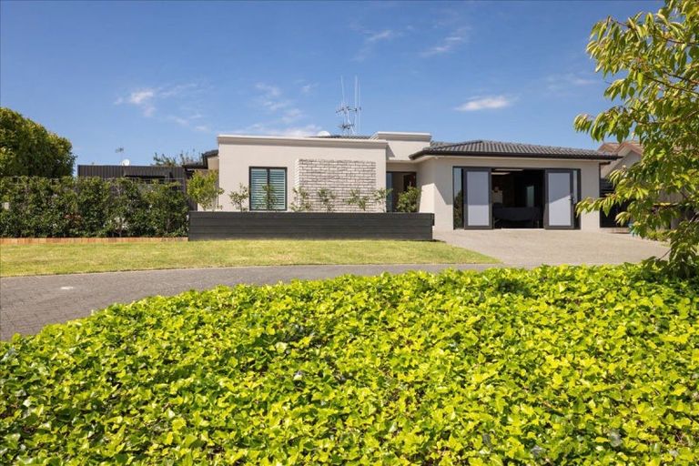 Photo of property in 22 Harbelle Close, Bethlehem, Tauranga, 3110