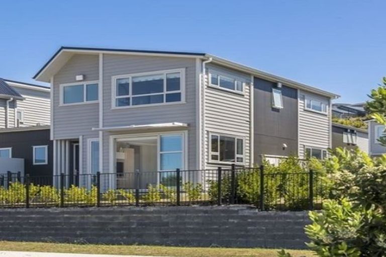 Photo of property in 101 Karepiro Drive, Stanmore Bay, Whangaparaoa, 0932