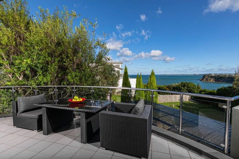 Photo of property in 65 Roberts Road, Matakatia, Whangaparaoa, 0930