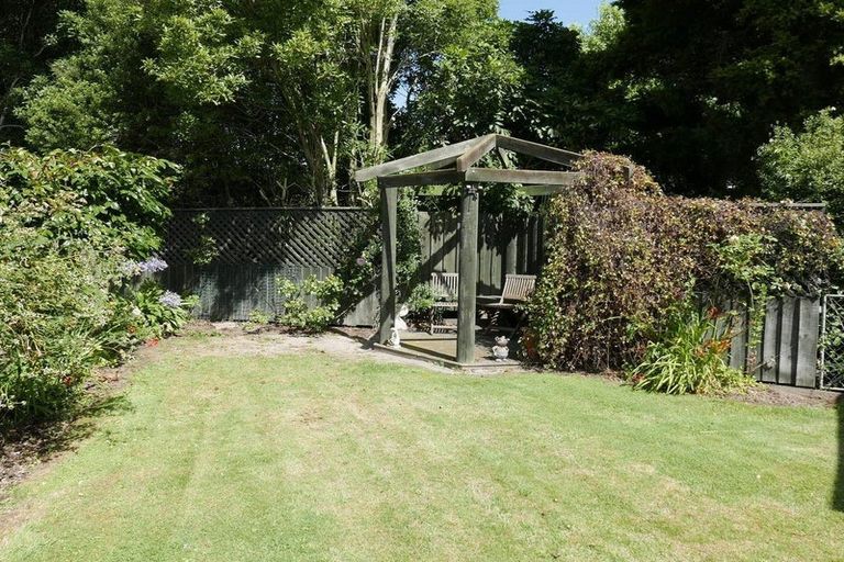 Photo of property in 1/96 Withells Road, Avonhead, Christchurch, 8042