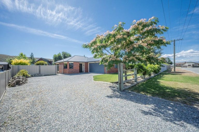 Photo of property in 60 Newcastle Street, Clyde, 9330
