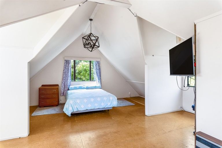 Photo of property in 50 Winara Avenue, Waikanae, 5036