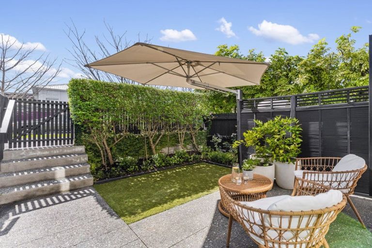 Photo of property in 39 Rangihina Road, Hobsonville, Auckland, 0616