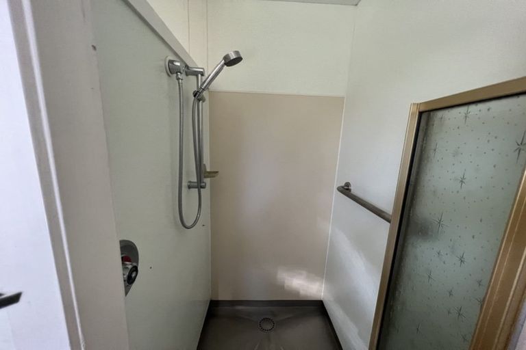 Photo of property in 7 Norma Avenue, Te Atatu South, Auckland, 0610