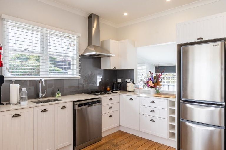 Photo of property in 96 Marine Parade, Paraparaumu Beach, Paraparaumu, 5032