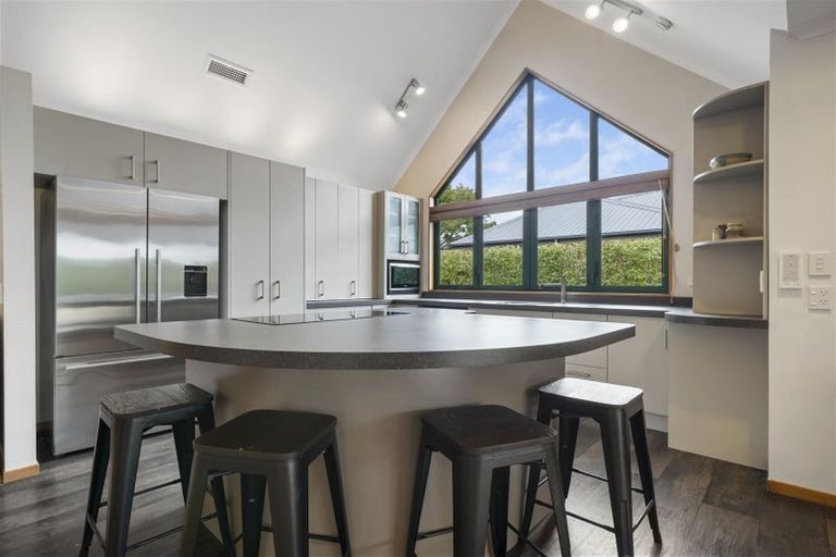 Photo of property in 86 Pahiatua Street, Hokowhitu, Palmerston North, 4410