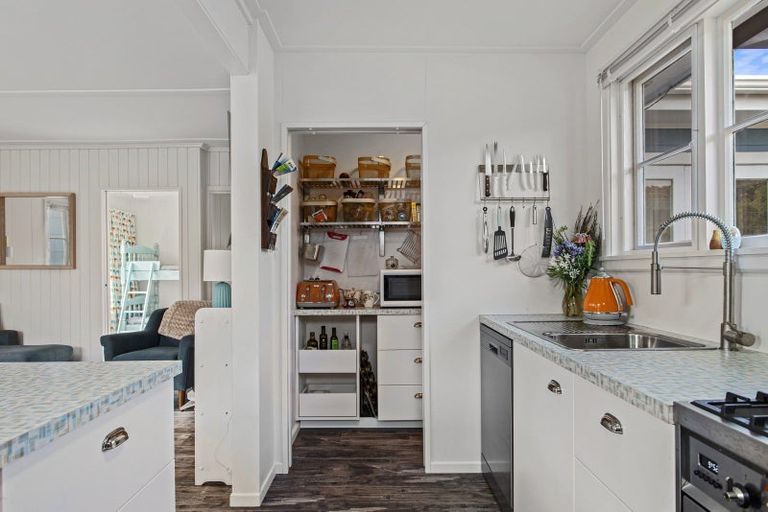 Photo of property in 26 Chamberlain Avenue, Amberley, 7481