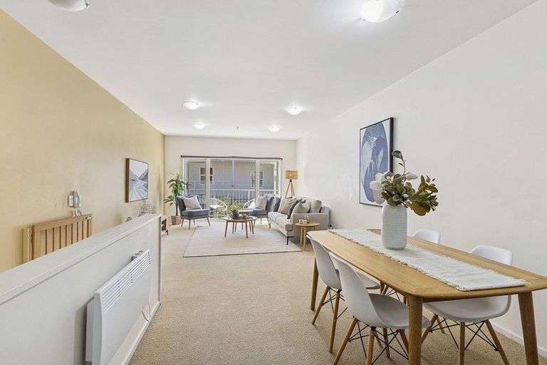 Photo of property in Luxford Villas, 114/72 Herald Street, Berhampore, Wellington, 6023