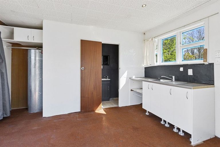 Photo of property in 51 Hooker Avenue, Bryndwr, Christchurch, 8053