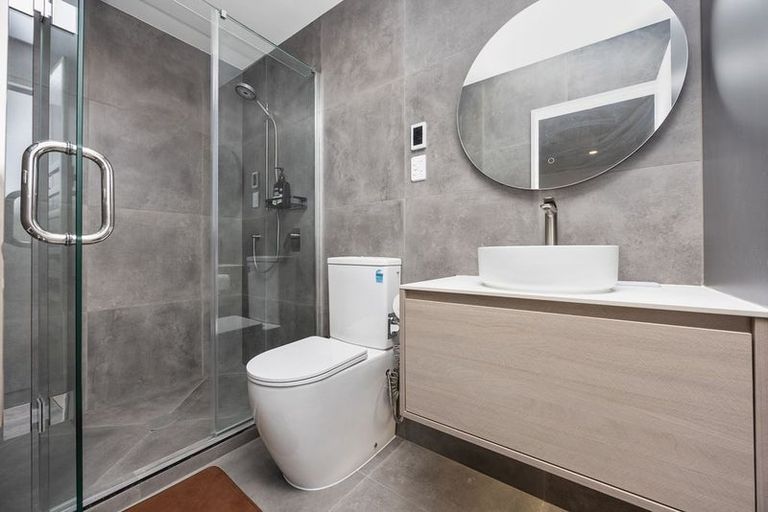 Photo of property in 6/34 Lincoln Park Avenue, Massey, Auckland, 0614