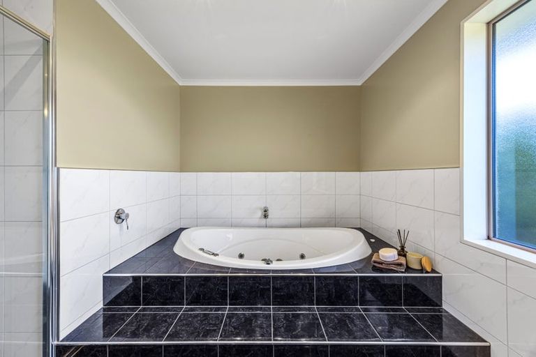 Photo of property in 32 Devine Drive, Rolleston, Christchurch, 7678