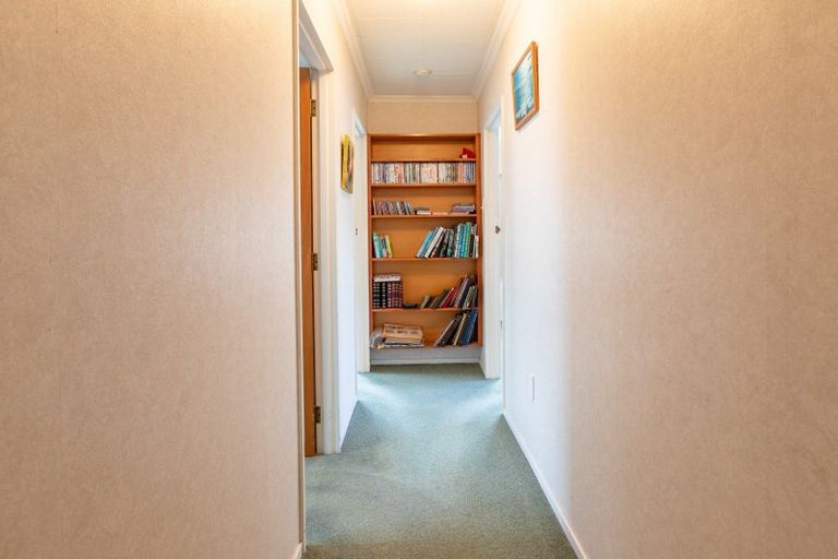 Photo of property in 5 Gladstone Street, Dannevirke, 4930