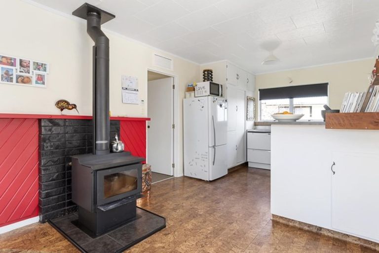 Photo of property in 10 Victory Street, Welcome Bay, Tauranga, 3112