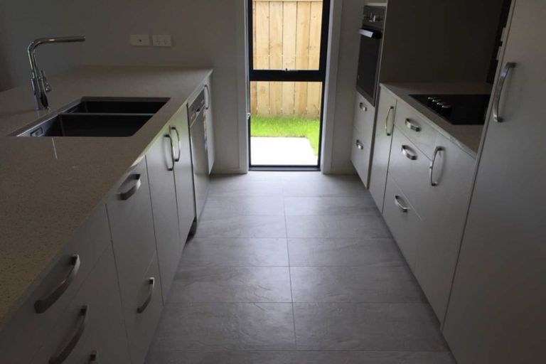 Photo of property in 10 Richardson Road, Omokoroa, 3114