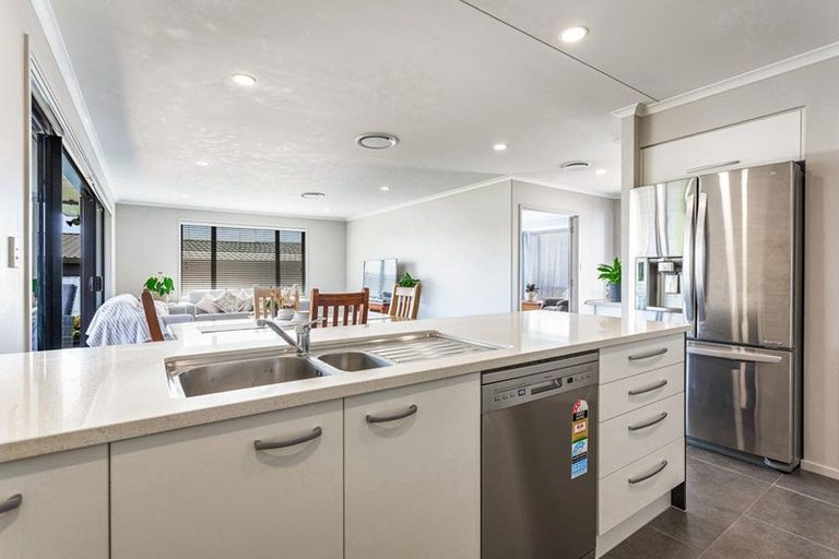 Photo of property in 5 Parlane Drive, Huapai, Kumeu, 0810