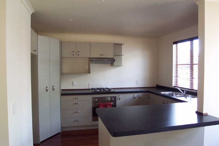 Photo of property in 2/3 Kent Road, Manurewa, Auckland, 2102