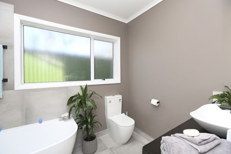 Photo of property in 1/46 Blake Street, Waitara, 4320