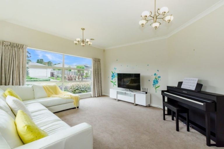 Photo of property in 7 Otupoa Way, Paraparaumu, 5032