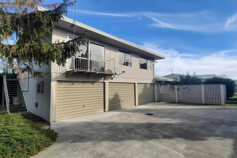 Photo of property in 1/73 Brockworth Place, Riccarton, Christchurch, 8011