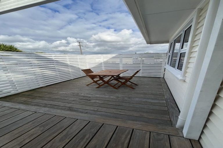 Photo of property in 67 Record Street, Fitzroy, New Plymouth, 4312