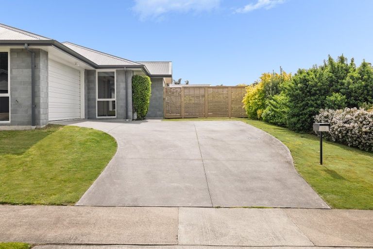 Photo of property in 16 Sharman Place, Pyes Pa, Tauranga, 3112
