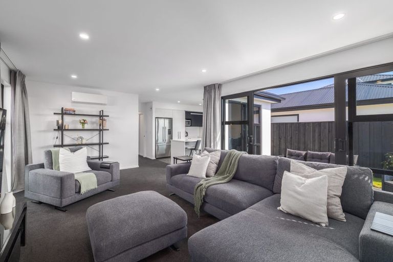 Photo of property in 5 Chrysolite Place, Belfast, Christchurch, 8051