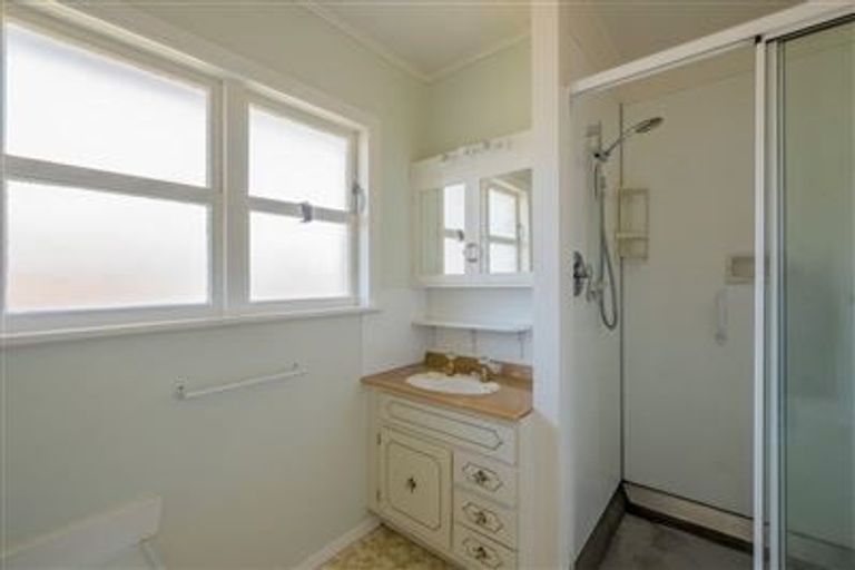 Photo of property in 25 Rimu Street, Waikanae, 5036