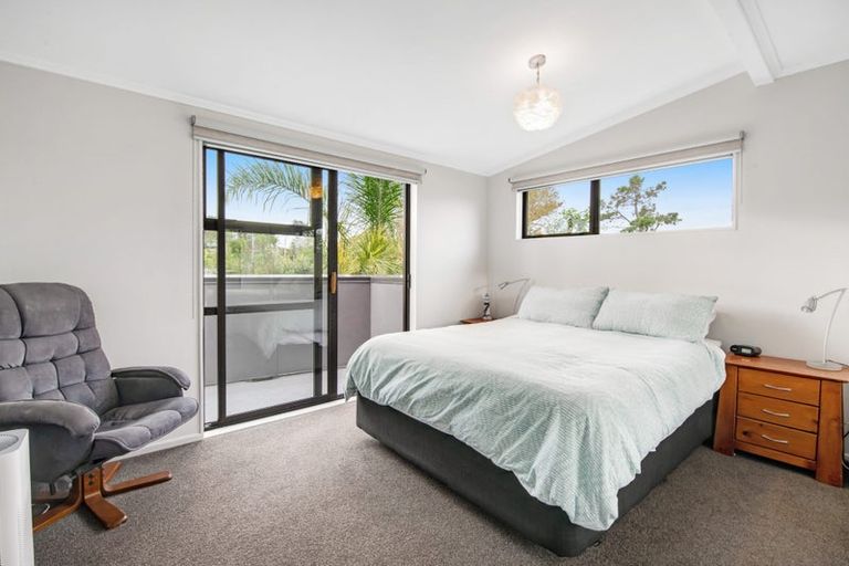 Photo of property in 43 Langton Road, Stanmore Bay, Whangaparaoa, 0932