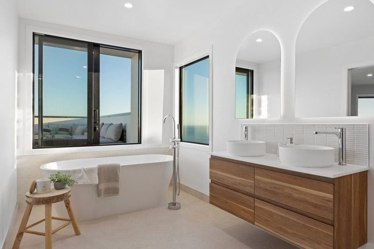 Photo of property in 28 Panorama Road, Clifton, Christchurch, 8081