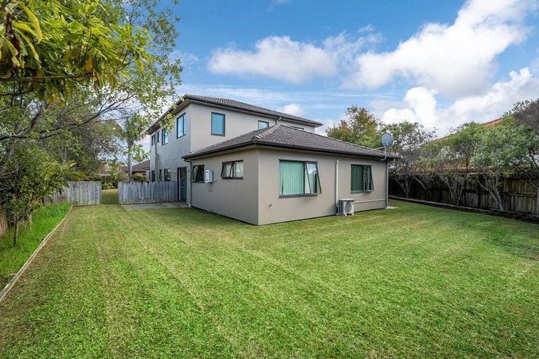 Photo of property in 23 Ballymore Drive, Pinehill, Auckland, 0632