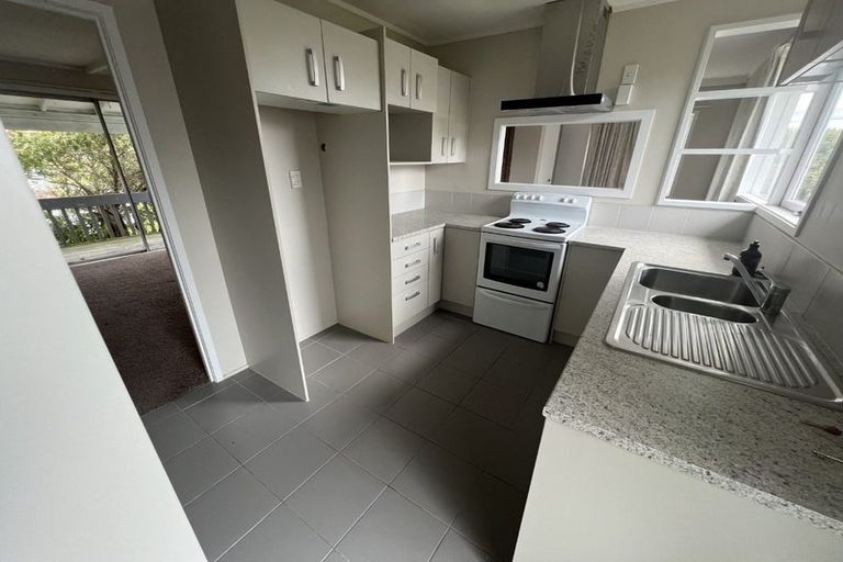 Photo of property in 1/22 Glenvar Road, Torbay, Auckland, 0630