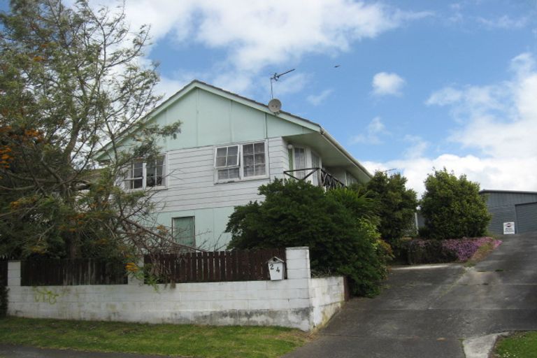 Photo of property in 24 Moncrieff Avenue, Clendon Park, Auckland, 2103