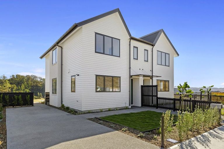 Photo of property in 32 Turtleback Avenue, Whitby, 5024