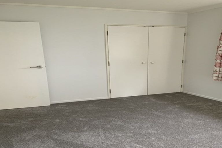 Photo of property in 49a Clayburn Road, Glen Eden, Auckland, 0602