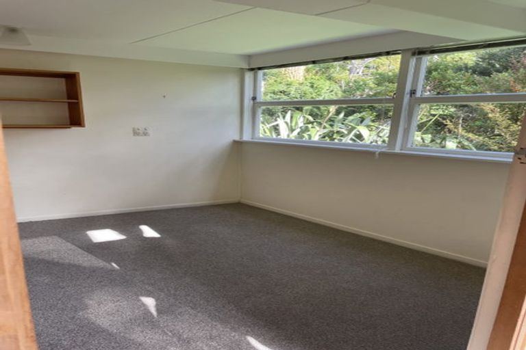 Photo of property in 25 Kopiko Road, Titirangi, Auckland, 0604