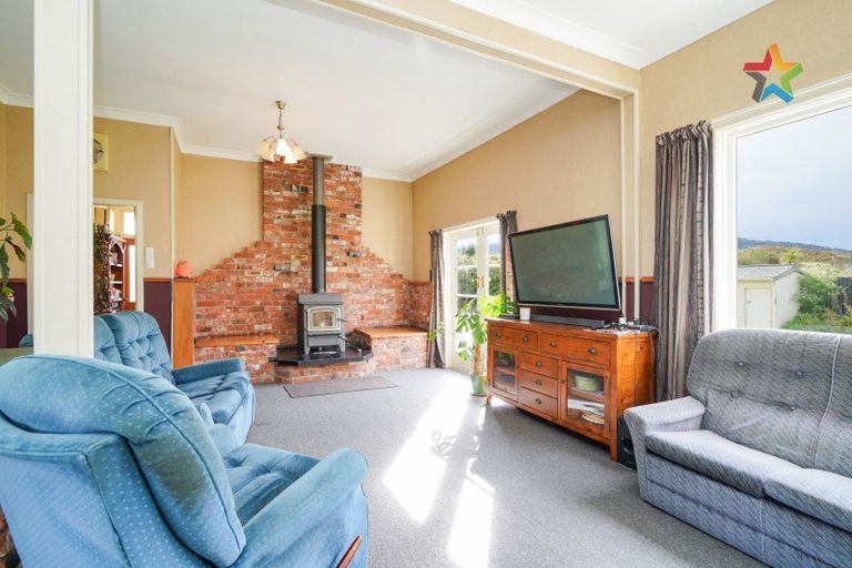 Photo of property in 22 Buckingham Street, Tokanui, 9884