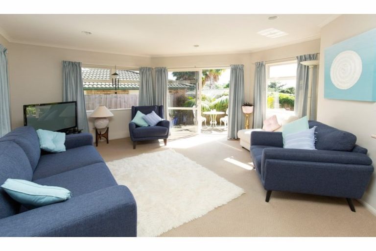 Photo of property in 36 Elan Place, Stanmore Bay, Whangaparaoa, 0932