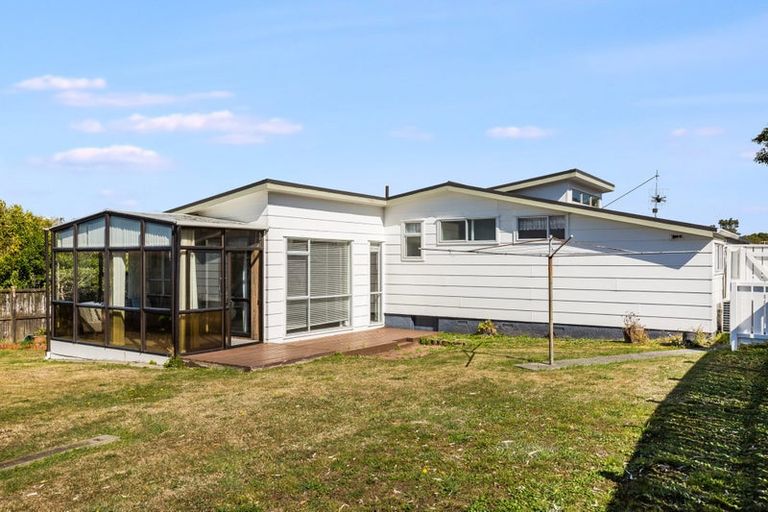 Photo of property in 34 Sombrero View, Ascot Park, Porirua, 5024