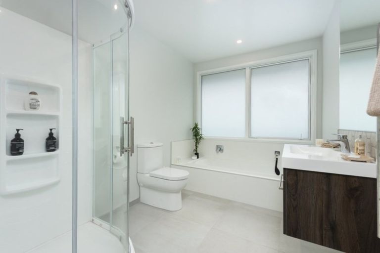 Photo of property in 62 Penetaka Heights, Pyes Pa, Tauranga, 3112