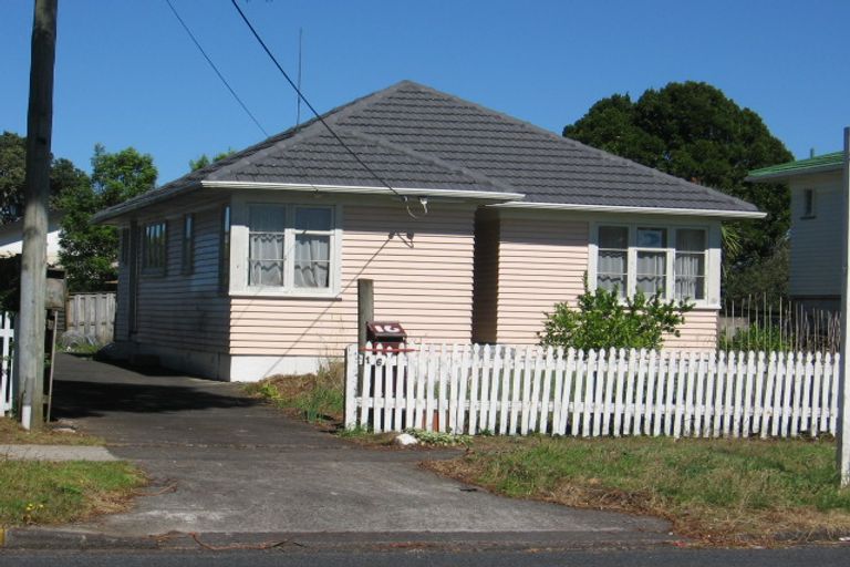 Photo of property in 16 Brains Road, Kelston, Auckland, 0602