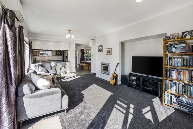 Photo of property in 15 Roa Road, Fendalton, Christchurch, 8041