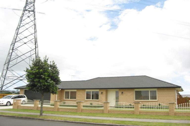 Photo of property in 3 Takatu Place, Takanini, 2112