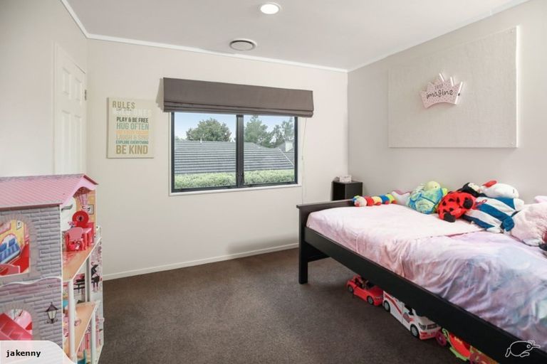 Photo of property in 35 Keswick Crescent, Huntington, Hamilton, 3210