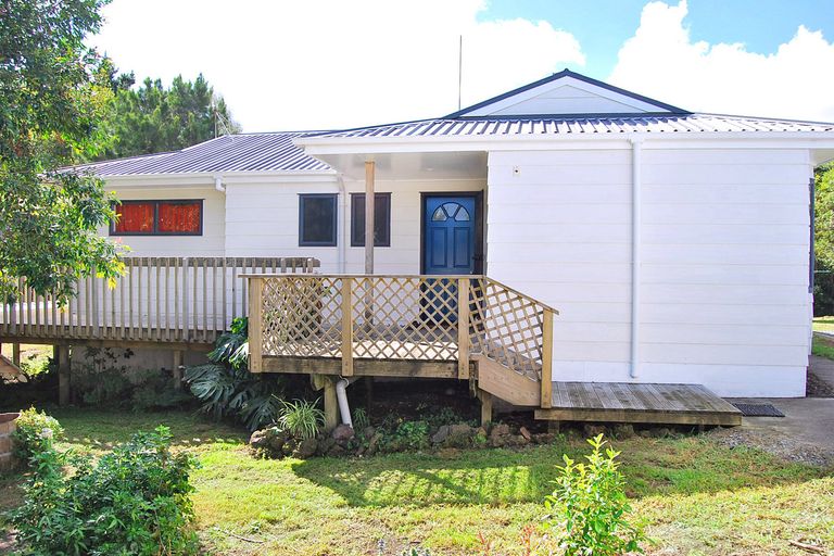 Photo of property in 1150 Oneriri Road, Kaiwaka, 0573